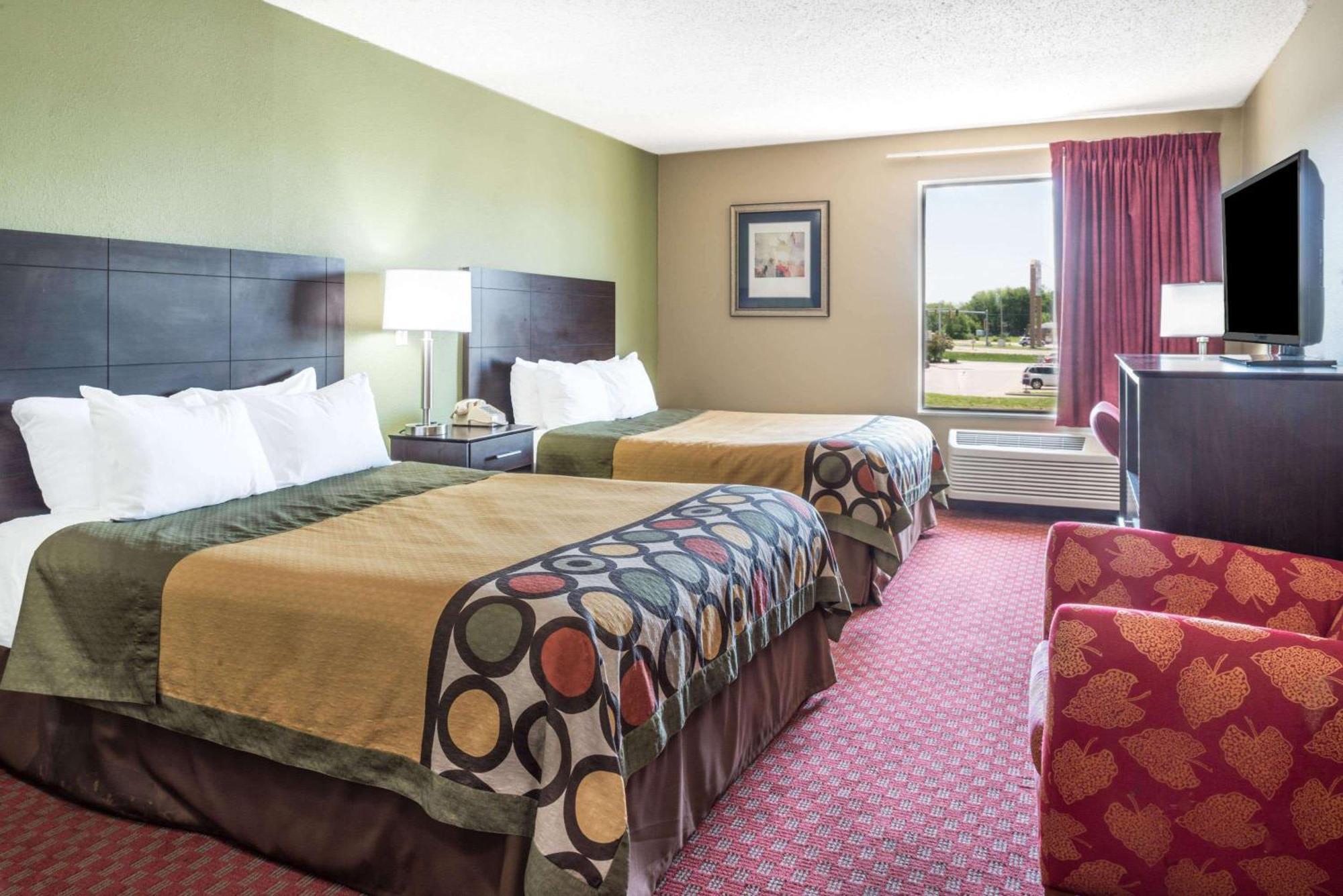 Super 8 By Wyndham Troy Il/St. Louis Area Hotell Eksteriør bilde